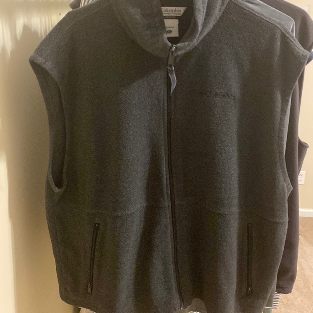 Columbia vest